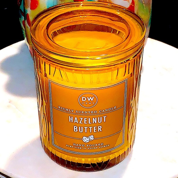 DW HOME CANDLE HAZELNUT BUTTER RICHLY SCENTED NEW 15 oz 2 WICK - Picture 2 of 5